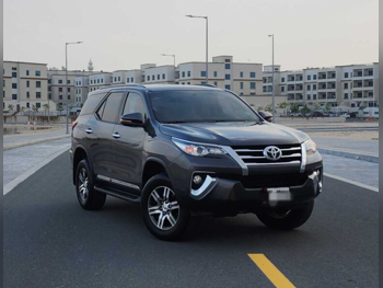 Toyota  Fortuner  SR5  2019  Tiptronic  80,000 Km  6 Cylinder  Four Wheel Drive (4WD)  SUV  Dark Gray