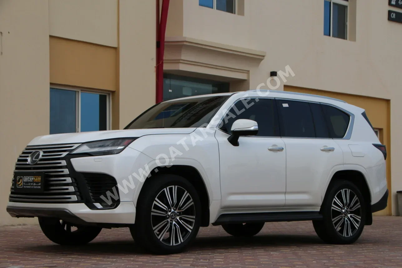 Lexus LX 600 Luxury 2023 Automatic 119,000 Km 6 Cylinder Four Wheel Drive (4WD) SUV White With Warranty