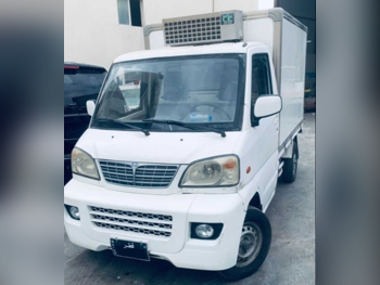 CMC  CMC  2016  Manual  250,000 Km  4 Cylinder  Van / Bus  White