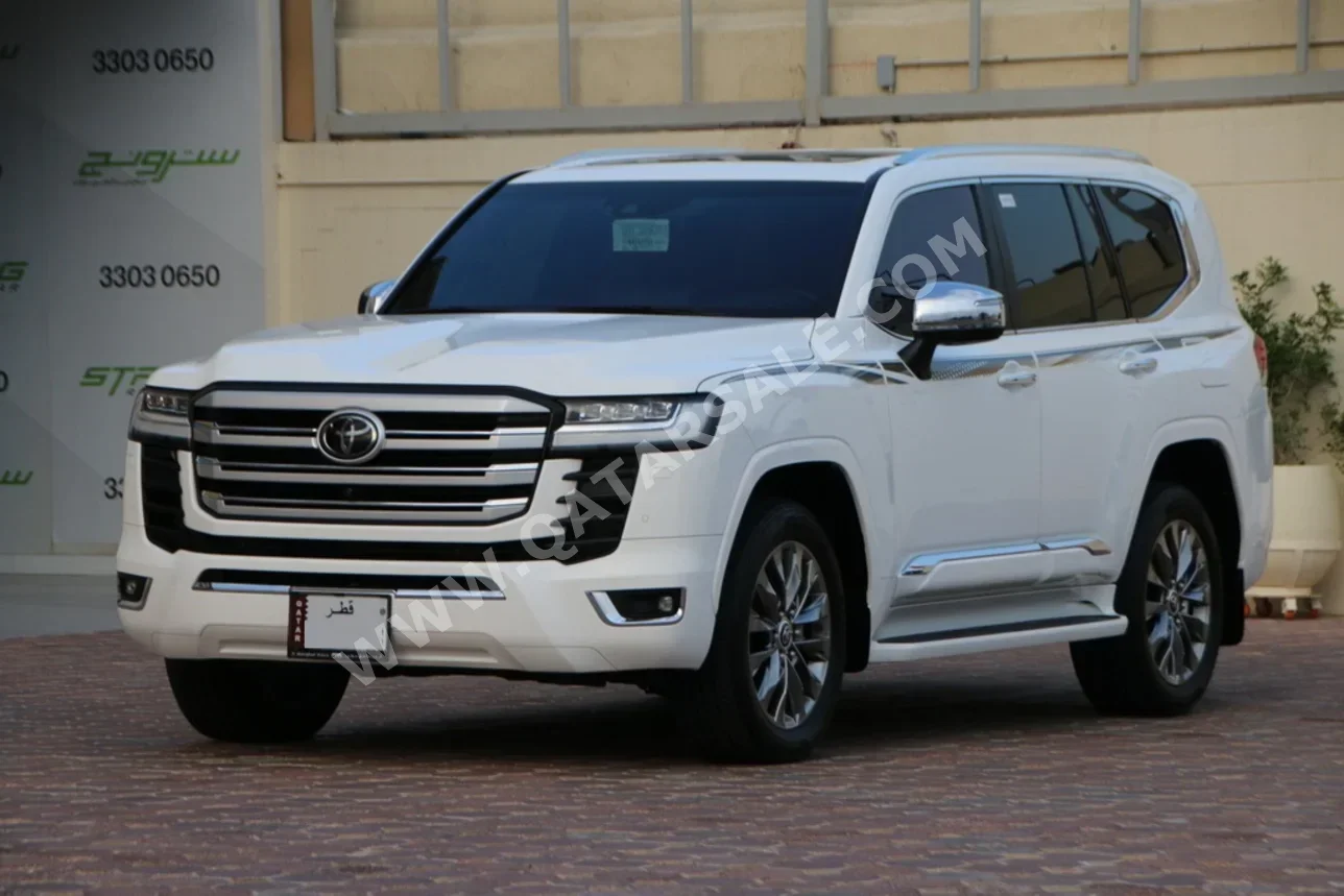 Toyota  Land Cruiser  VXR Twin Turbo  2024  Automatic  17,000 Km  6 Cylinder  Four Wheel Drive (4WD)  SUV  White  With Warranty