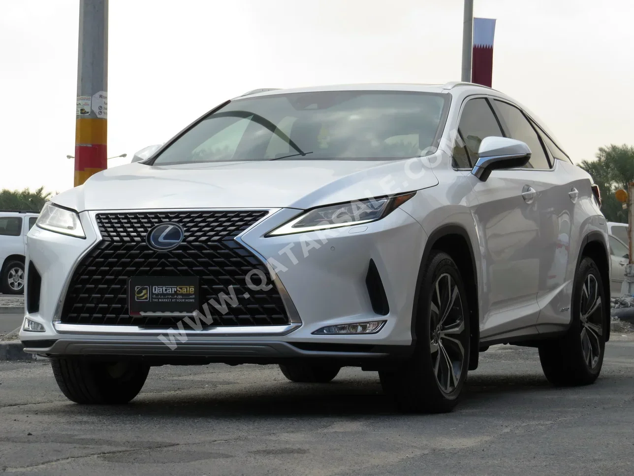 Lexus  RX  450h  2020  Automatic  45,000 Km  6 Cylinder  All Wheel Drive (AWD)  SUV  White