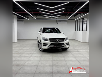 مرسيدس - بنز  ام ال  400 AMG  2015  اوتوماتيك  150,000 كم  6 سلندر  دفع رباعي  اس يو في  أبيض