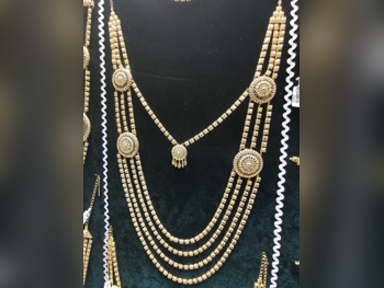 Gold Set  Bahrain  Woman  65.22 Gram  Band  Yellow Gold  21k