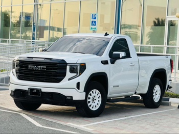 GMC  Sierra  Elevation  2023  Automatic  128,000 Km  8 Cylinder  Four Wheel Drive (4WD)  Pick Up  White  With Warranty