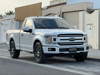 Ford  F  150  2018  Automatic  82,000 Km  8 Cylinder  Rear Wheel Drive (RWD)  Pick Up  White