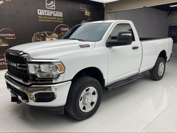 Dodge  Ram  2500  2023  Automatic  36,000 Km  8 Cylinder  Four Wheel Drive (4WD)  Pick Up  White