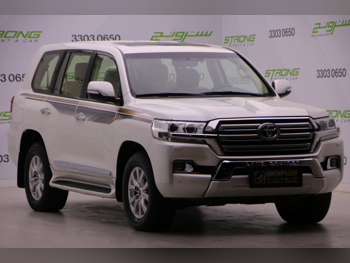 Toyota  Land Cruiser  GXR  2016  Automatic  315,000 Km  8 Cylinder  Four Wheel Drive (4WD)  SUV  Pearl