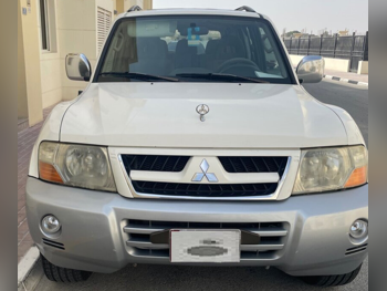 ميتسوبيشي  باجيرو  3.0  2006  اوتوماتيك  304,660 كم  6 سلندر  دفع رباعي  اس يو في  أبيض