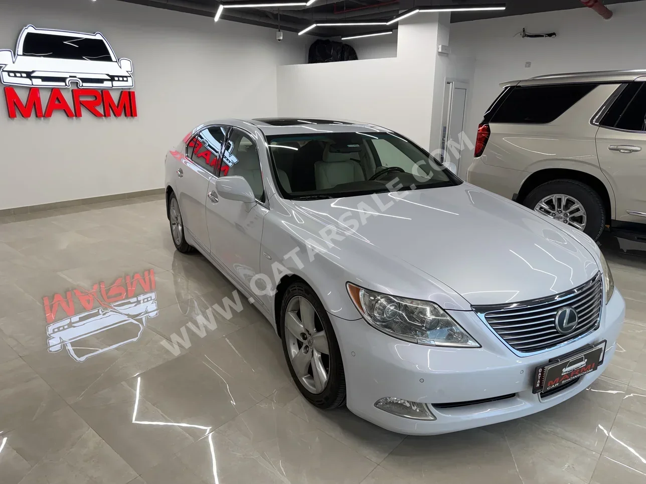 Lexus  LS  460 L  2009  Automatic  84,000 Km  8 Cylinder  Rear Wheel Drive (RWD)  Sedan  Silver
