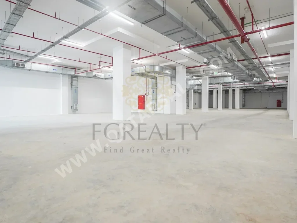 Warehouses & Stores - Al Wakrah  - Barkit Al Awamer  -Area Size: 4517 Square Meter