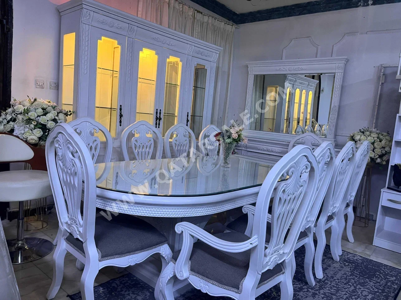 طاولة طعام مع كراسي وبوفيه  - أبيض  - 10 مقاعد