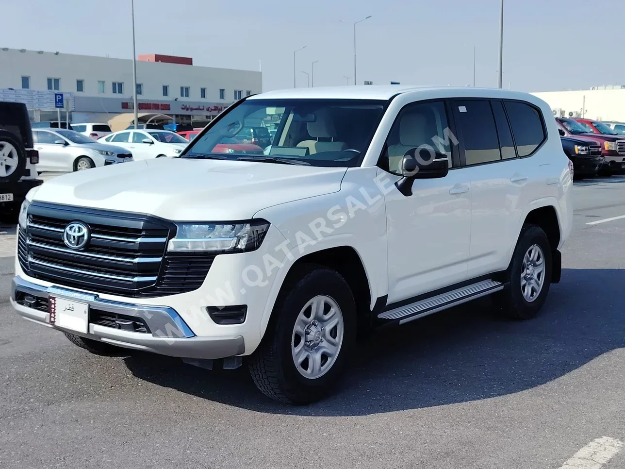 تويوتا  لاند كروزر  جي اكس  2023  اوتوماتيك  54,000 كم  6 سلندر  دفع رباعي  اس يو في  أبيض  تحت الضمان