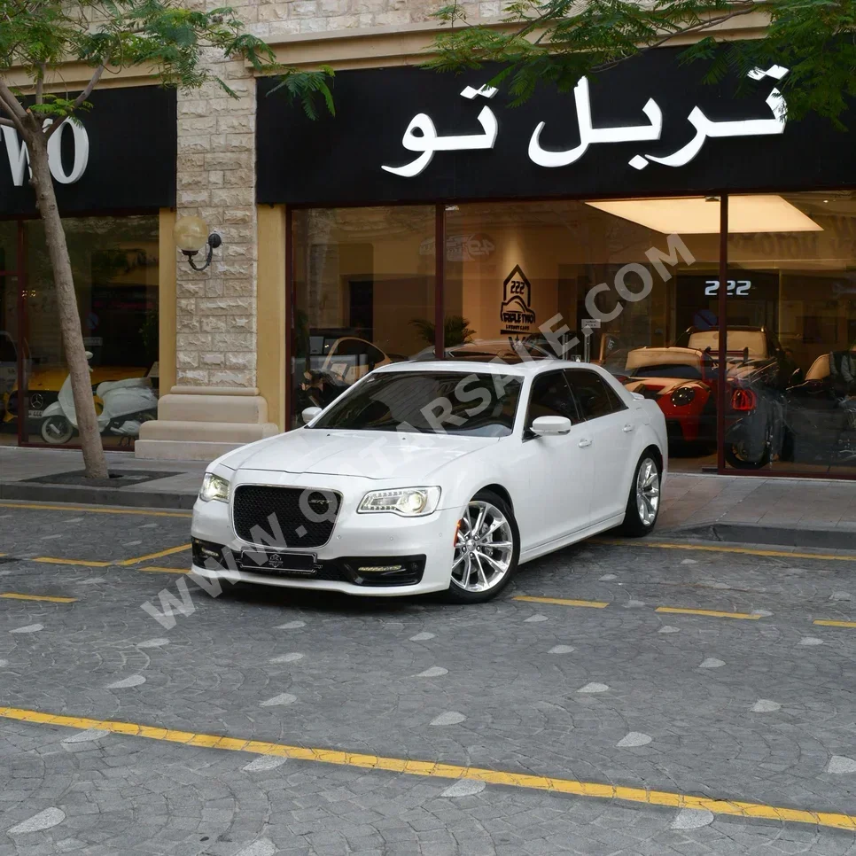 كرايسلر  300C  اس ار تي  2016  اوتوماتيك  62,200 كم  8 سلندر  دفع خلفي  سيدان  أبيض