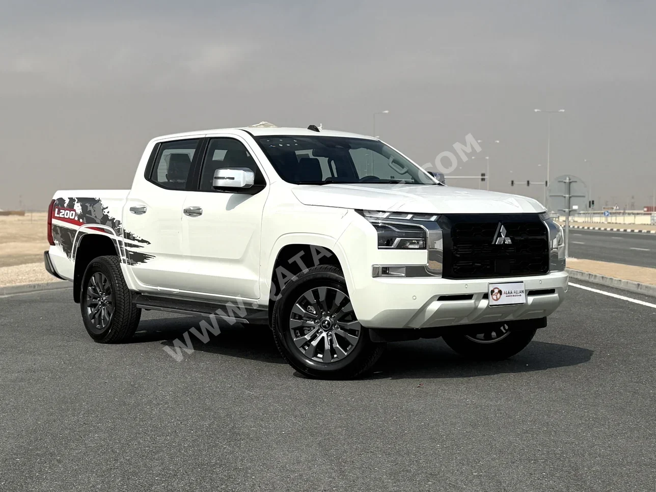 ميتسوبيشي ال 200 ديزل 2026 اوتوماتيك 0 كم 4 سلندر دفع رباعي بيكب أبيض تحت الضمان