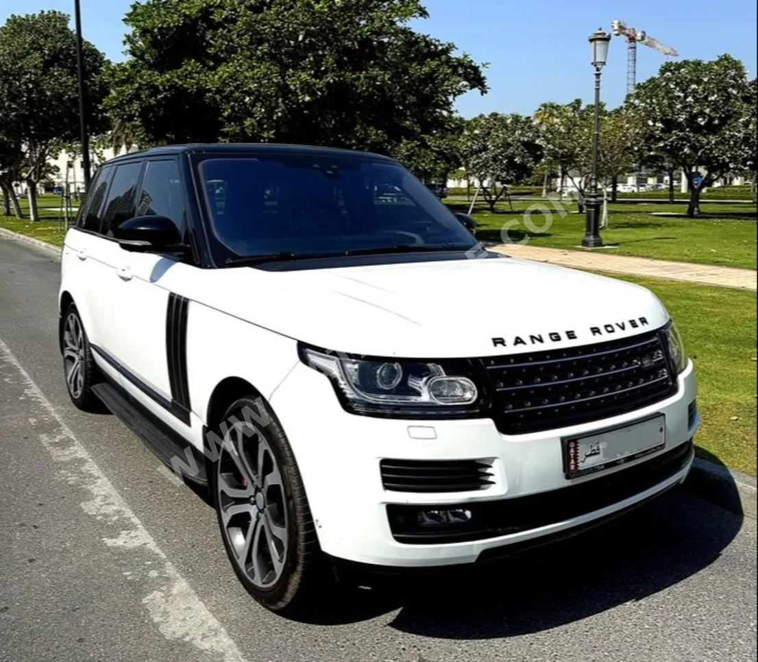 Land Rover Range Rover Vogue Autobiography 2017 Automatic 134,000 Km 8 Cylinder Four Wheel Drive (4WD) SUV White