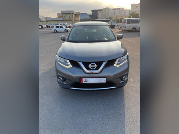 Nissan  X-Trail  SV  2016  Automatic  102,000 Km  4 Cylinder  Four Wheel Drive (4WD)  SUV  Gray