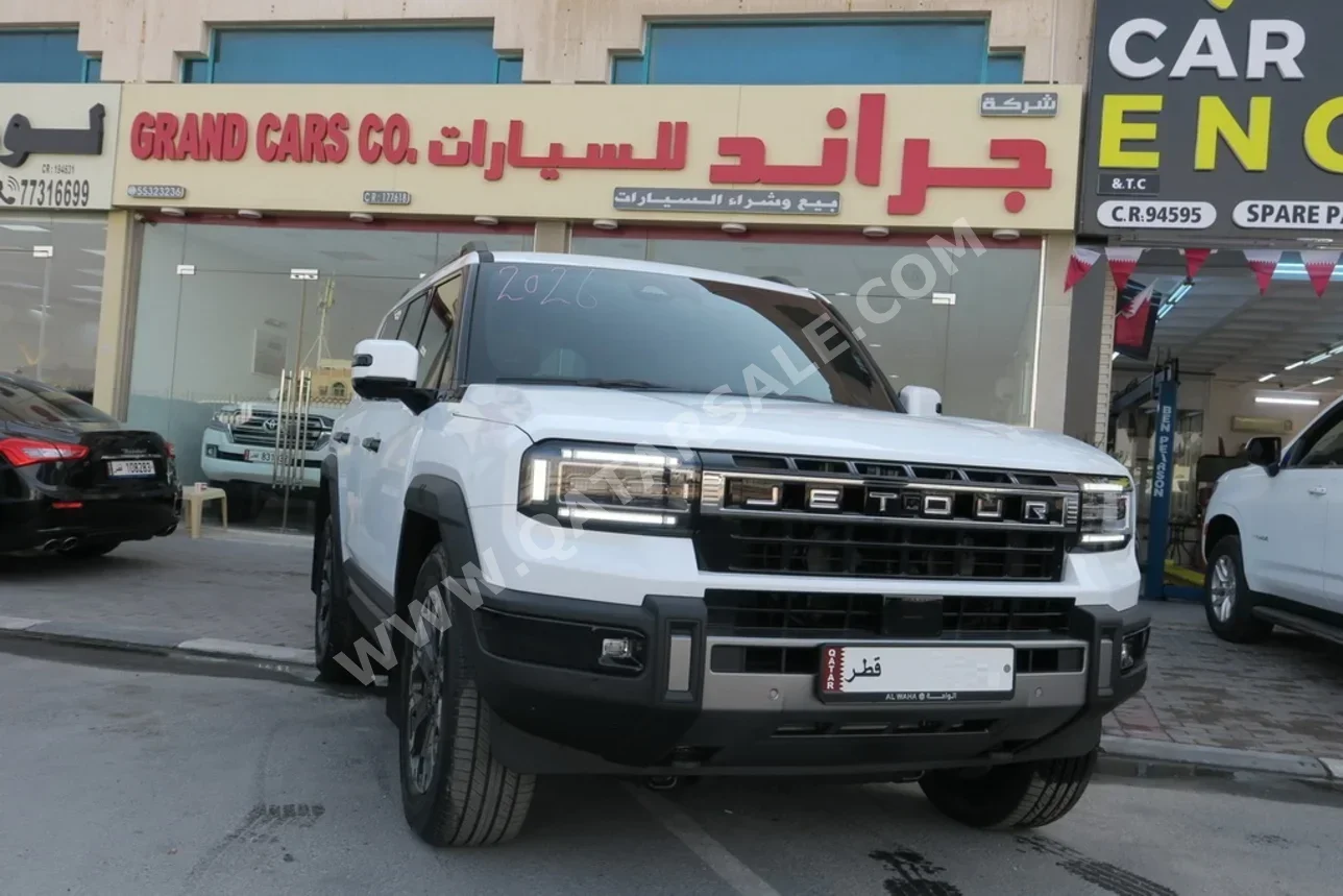 جيتور جي 700 كومفورت 2026 اوتوماتيك 0 كم 6 سلندر دفع رباعي اس يو في أبيض تحت الضمان