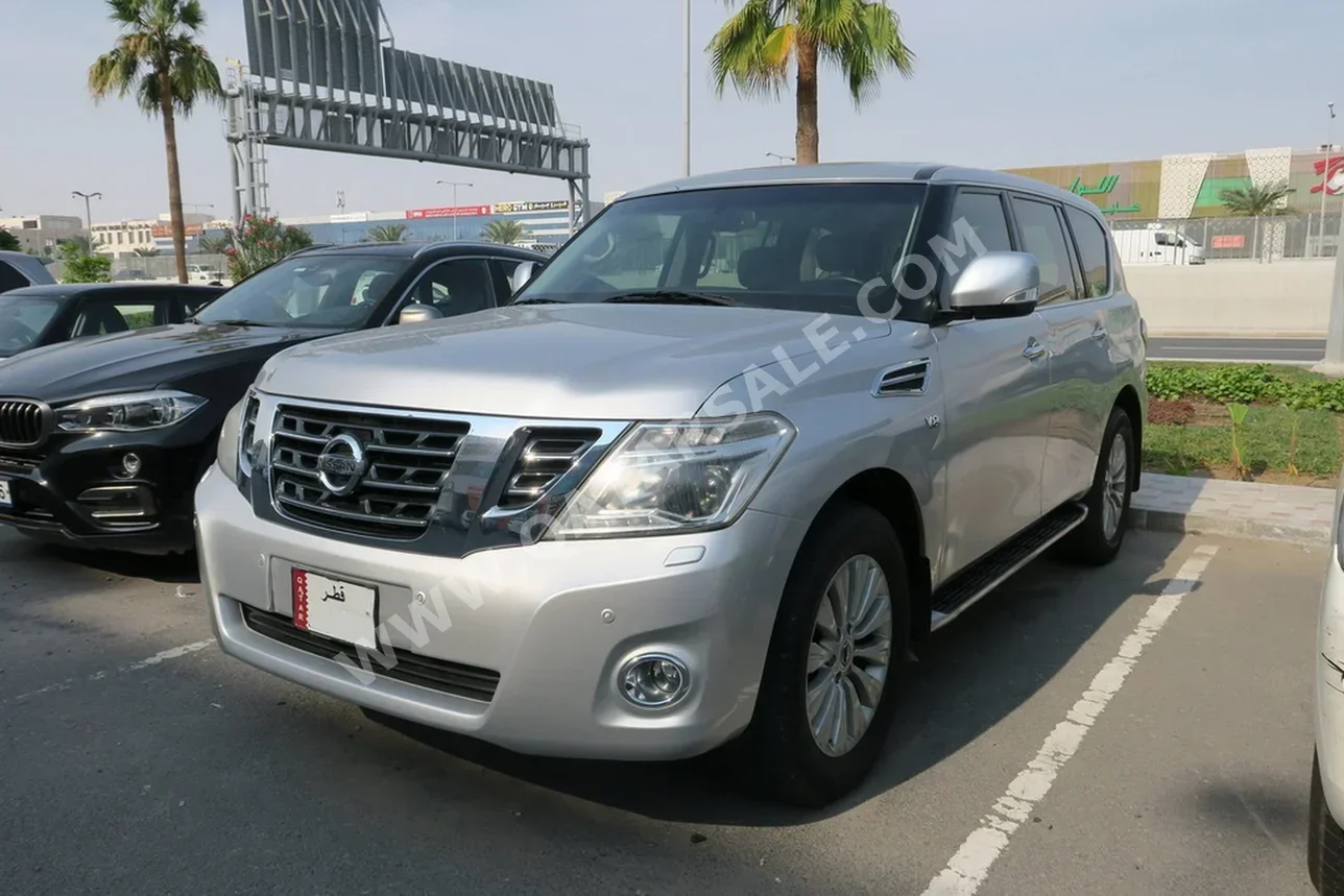 نيسان  باترول  تيتانيوم  2017  اوتوماتيك  152,000 كم  8 سلندر  دفع رباعي  اس يو في  رمادي