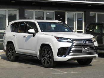 Lexus  LX  600 Luxury  2025  Automatic  700 Km  6 Cylinder  Four Wheel Drive (4WD)  SUV  White  With Warranty