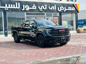 GMC  Sierra  Elevation  2023  Automatic  49,000 Km  8 Cylinder  Four Wheel Drive (4WD)  Pick Up  Black  With Warranty