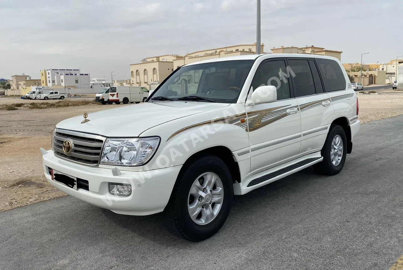 تويوتا لاند كروزر في اكس ار 2007 اوتوماتيك 485,000 كم 8 سلندر دفع رباعي اس يو في أبيض