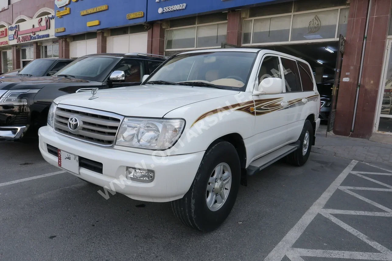 Toyota  Land Cruiser  GX  2006  Manual  668,000 Km  6 Cylinder  Four Wheel Drive (4WD)  SUV  White