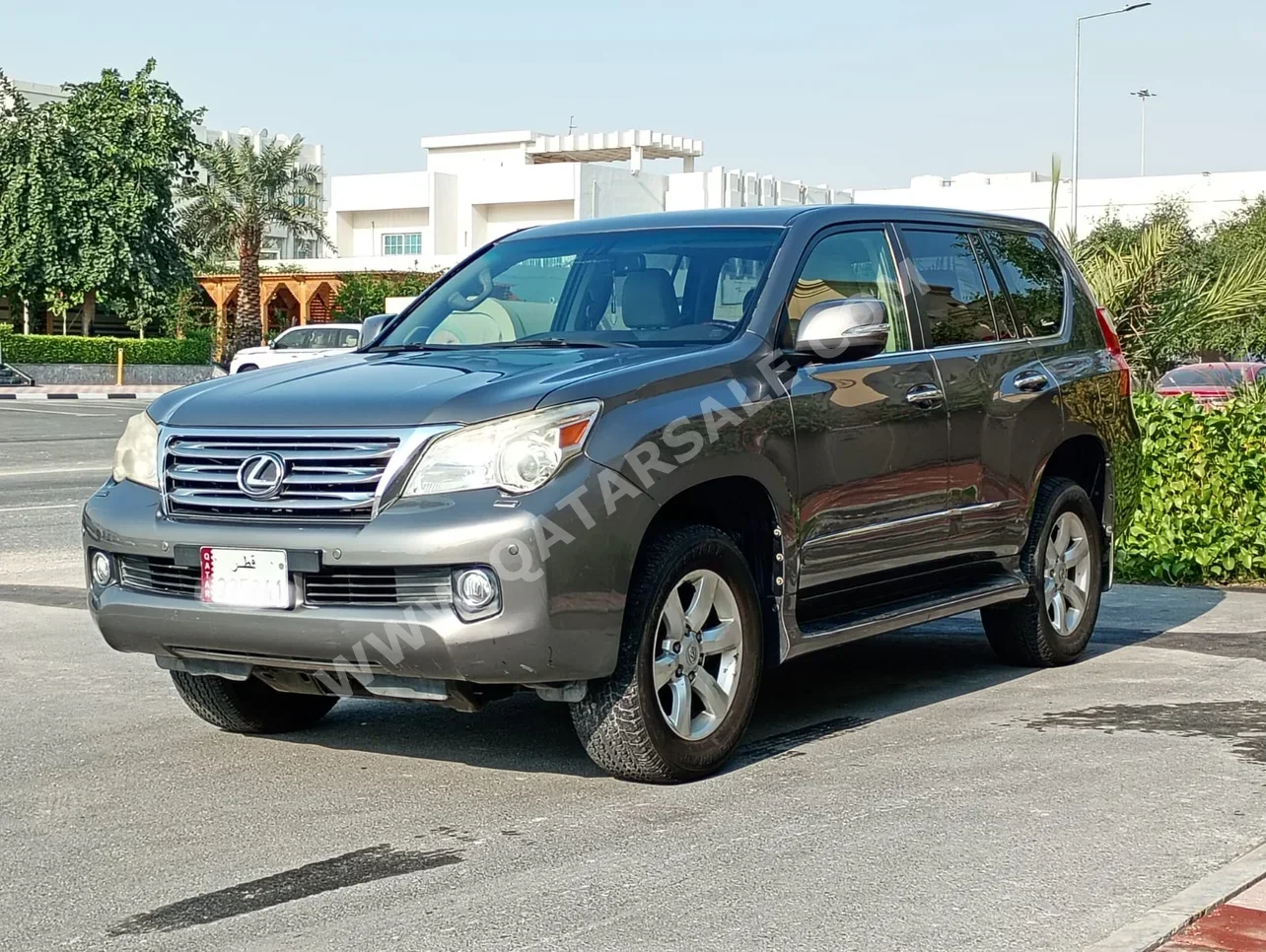 لكزس  جي اكس  460  2010  اوتوماتيك  150,000 كم  8 سلندر  دفع رباعي  اس يو في  رمادي
