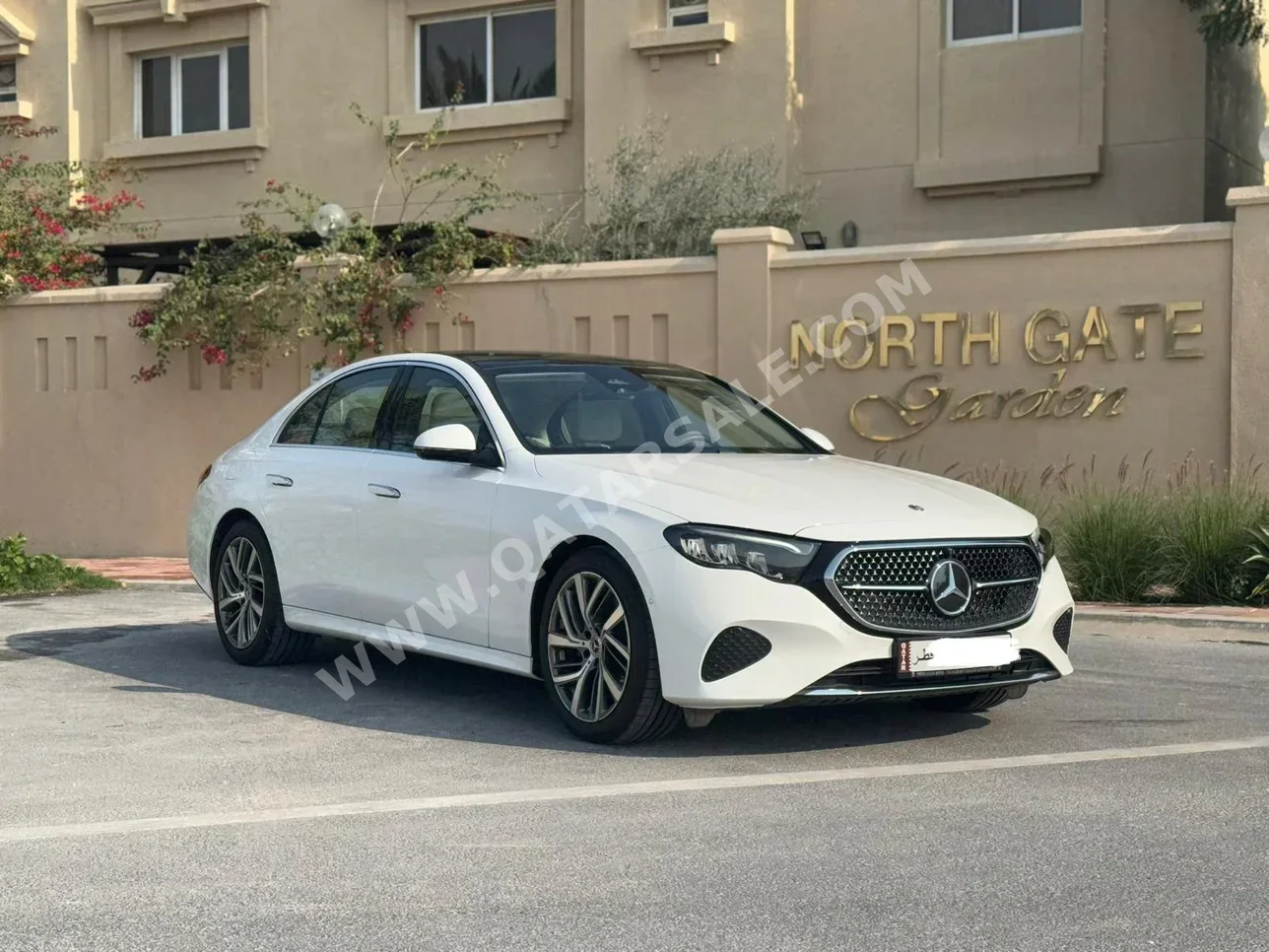 مرسيدس - بنز اي - كلاس 200 2025 اوتوماتيك 5,000 كم 4 سلندر دفع خلفي سيدان أبيض تحت الضمان