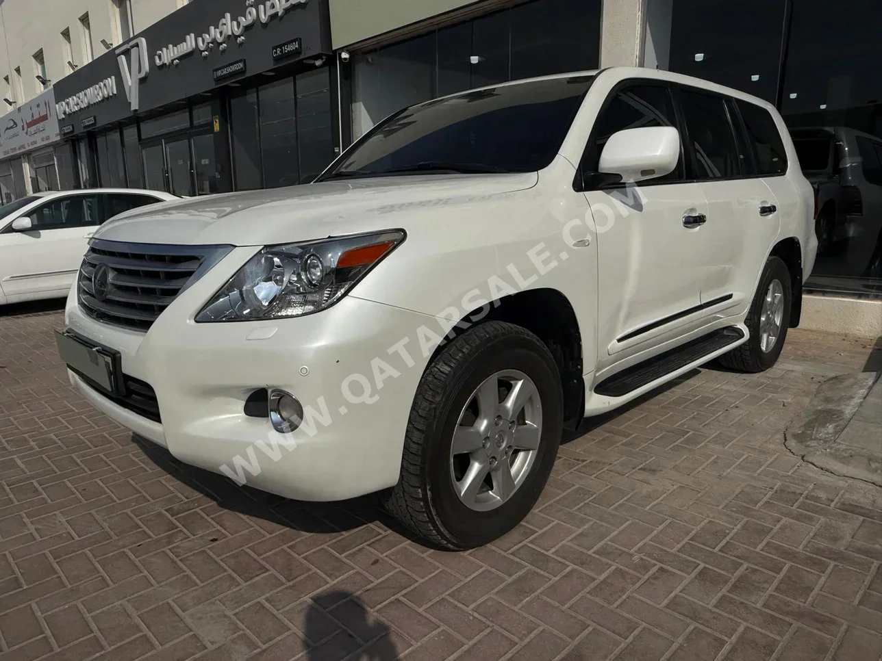 لكزس ال اكس 570 2009 اوتوماتيك 280,000 كم 8 سلندر دفع رباعي اس يو في أبيض