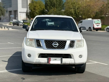 Nissan  Pathfinder  2014  Automatic  177,000 Km  6 Cylinder  Four Wheel Drive (4WD)  SUV  White