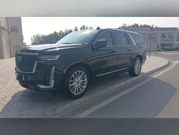 كاديلاك  اسكيليد  600  2021  اوتوماتيك  88,000 كم  8 سلندر  دفع رباعي  اس يو في  أسود