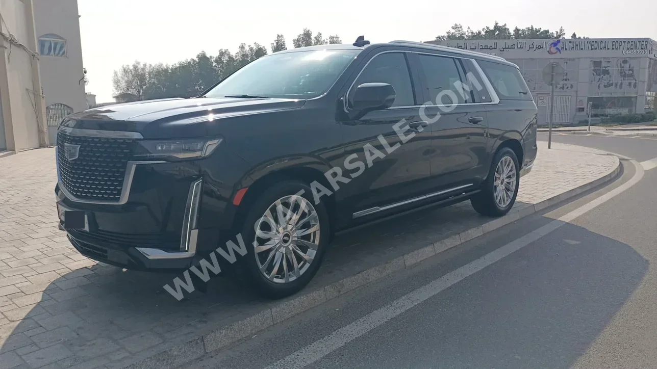 كاديلاك  اسكيليد  600  2021  اوتوماتيك  88,000 كم  8 سلندر  دفع رباعي  اس يو في  أسود