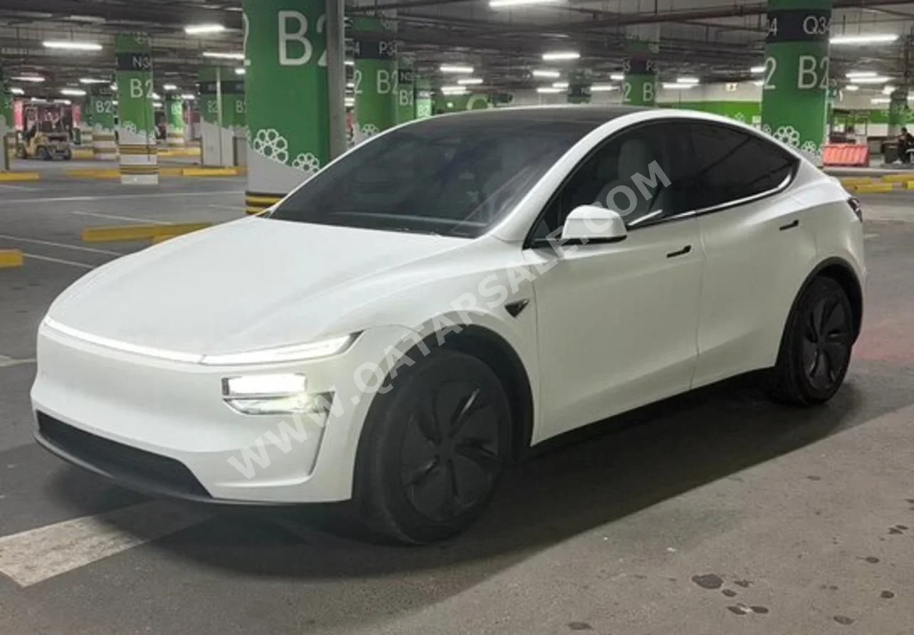 تسلا واي لونغ رينج 2025 اوتوماتيك 13,000 كم 0 سلندر دفع كلي مستمر اس يو في أبيض تحت الضمان