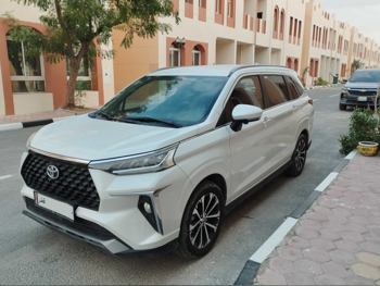 تويوتا  فيلوز  2024  اوتوماتيك  25,900 كم  4 سلندر  دفع خلفي  سيدان  أبيض لؤلؤي  تحت الضمان