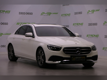مرسيدس - بنز  اي - كلاس  200  2022  اوتوماتيك  76,000 كم  4 سلندر  دفع خلفي  سيدان  أبيض