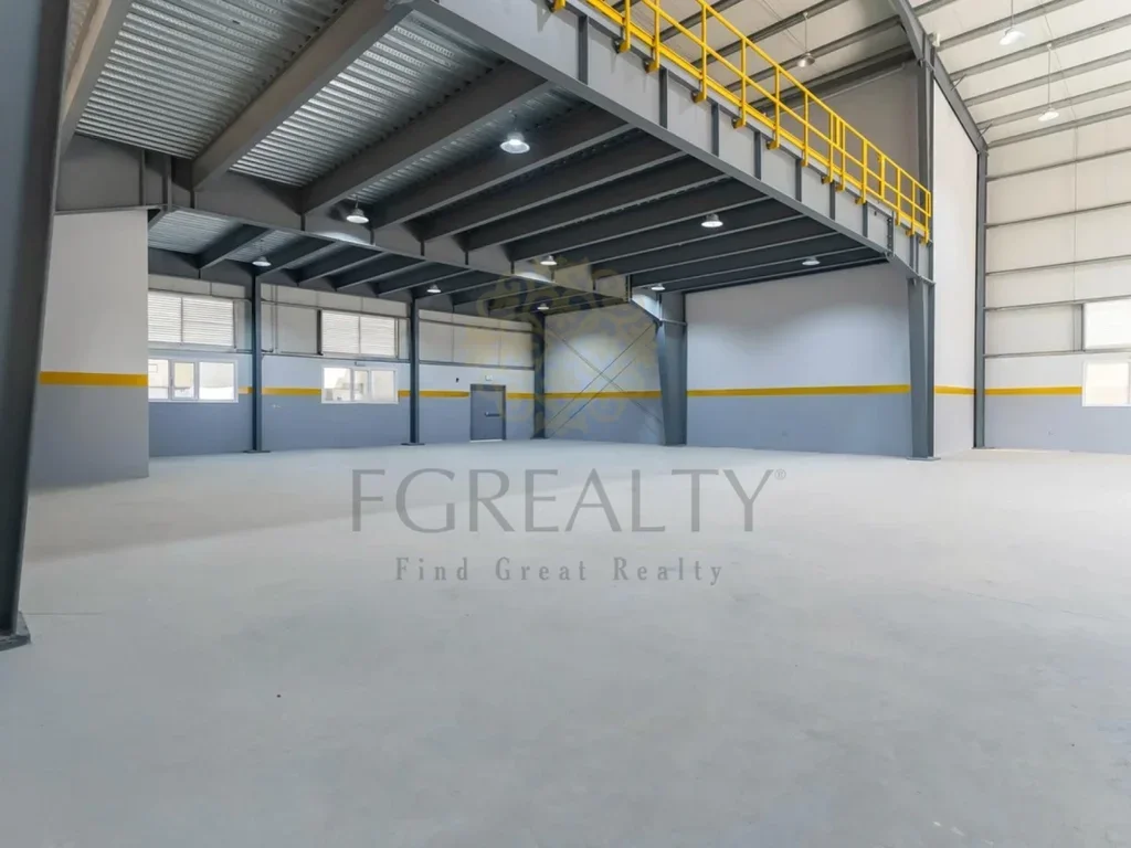 Warehouses & Stores - Al Wakrah - Abu Sulba -Area Size: 1500 Square Meter