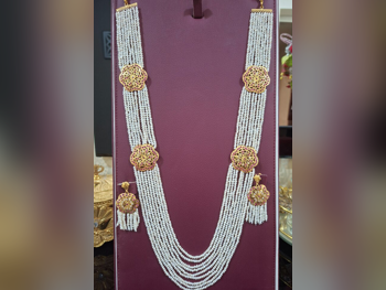 Gold Half Set  Bahrain  Woman  By Item ( Designers )  26 Gram  Yellow Gold  21k