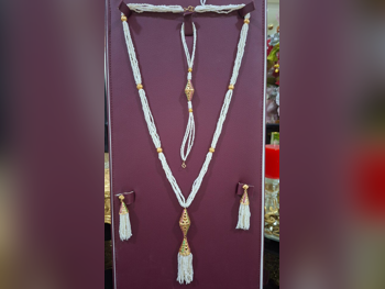 Gold Half Set  Bahrain  Woman  By Item ( Designers )  19.2 Gram  Yellow Gold  21k