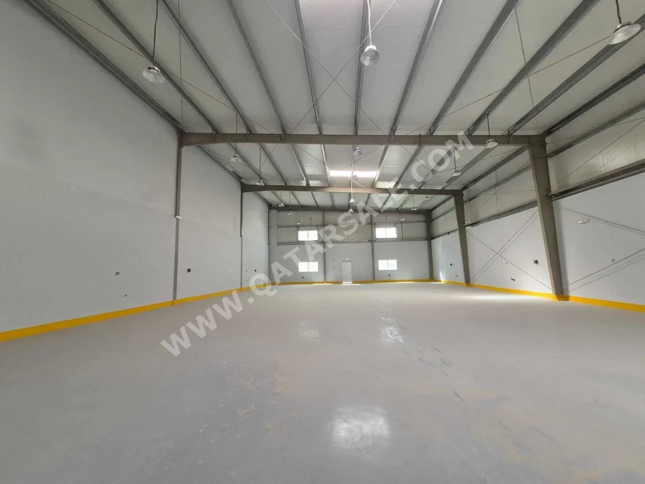 Warehouses & Stores - Al Wakrah  - Barkit Al Awamer  -Area Size: 500 Square Meter