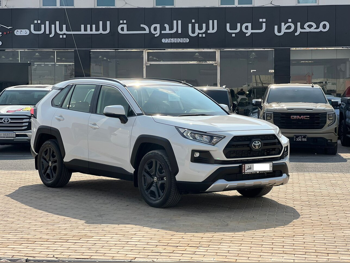 Toyota  Rav 4  2025  Automatic  0 Km  4 Cylinder  Four Wheel Drive (4WD)  SUV  White  With Warranty