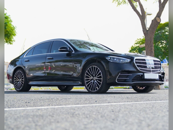 مرسيدس - بنز  اس - كلاس  450  2021  اوتوماتيك  26,000 كم  6 سلندر  دفع خلفي  سيدان  أسود