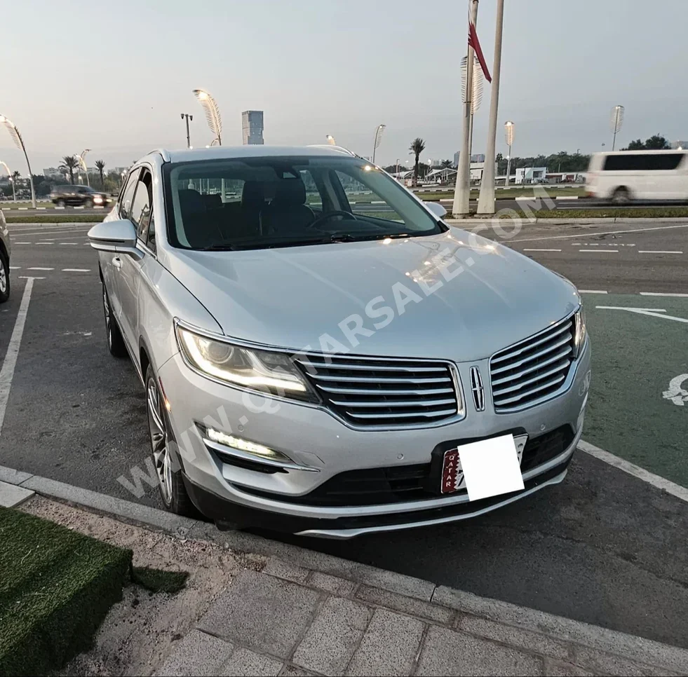 Lincoln  MKC  2016  Automatic  83,000 Km  4 Cylinder  All Wheel Drive (AWD)  SUV  Silver