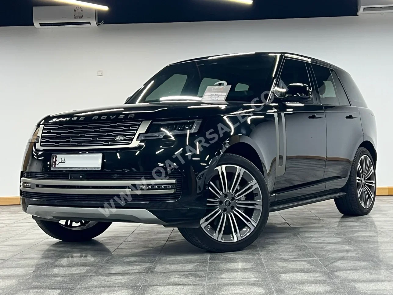 Land Rover  Range Rover  Vogue  2024  Automatic  19,000 Km  6 Cylinder  Four Wheel Drive (4WD)  SUV  Black  With Warranty