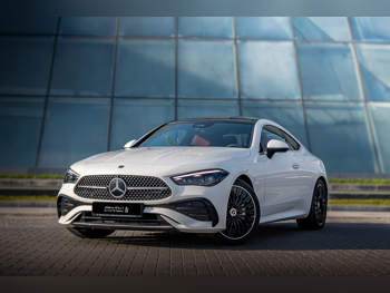 مرسيدس - بنز  سي ال اي  200  2024  اوتوماتيك  31,000 كم  4 سلندر  دفع كلي مستمر  سيدان  أبيض  تحت الضمان