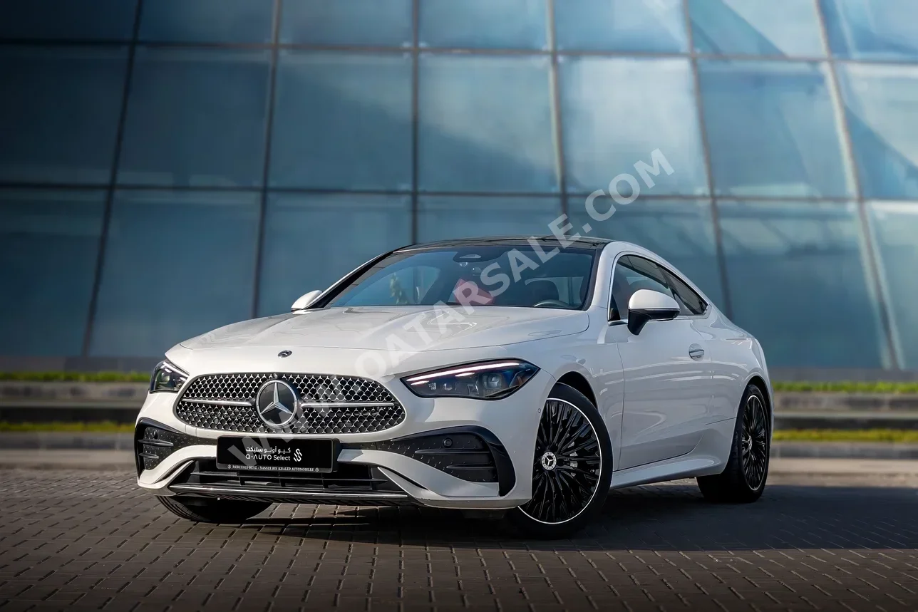 Mercedes-Benz  CLE  200  2024  Automatic  31,000 Km  4 Cylinder  All Wheel Drive (AWD)  Sedan  White  With Warranty