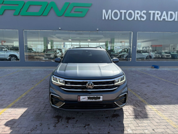 فوكس واغن  تيراماونت  ار لاين  2022  اوتوماتيك  34,000 كم  6 سلندر  دفع رباعي  اس يو في  رمادي  تحت الضمان