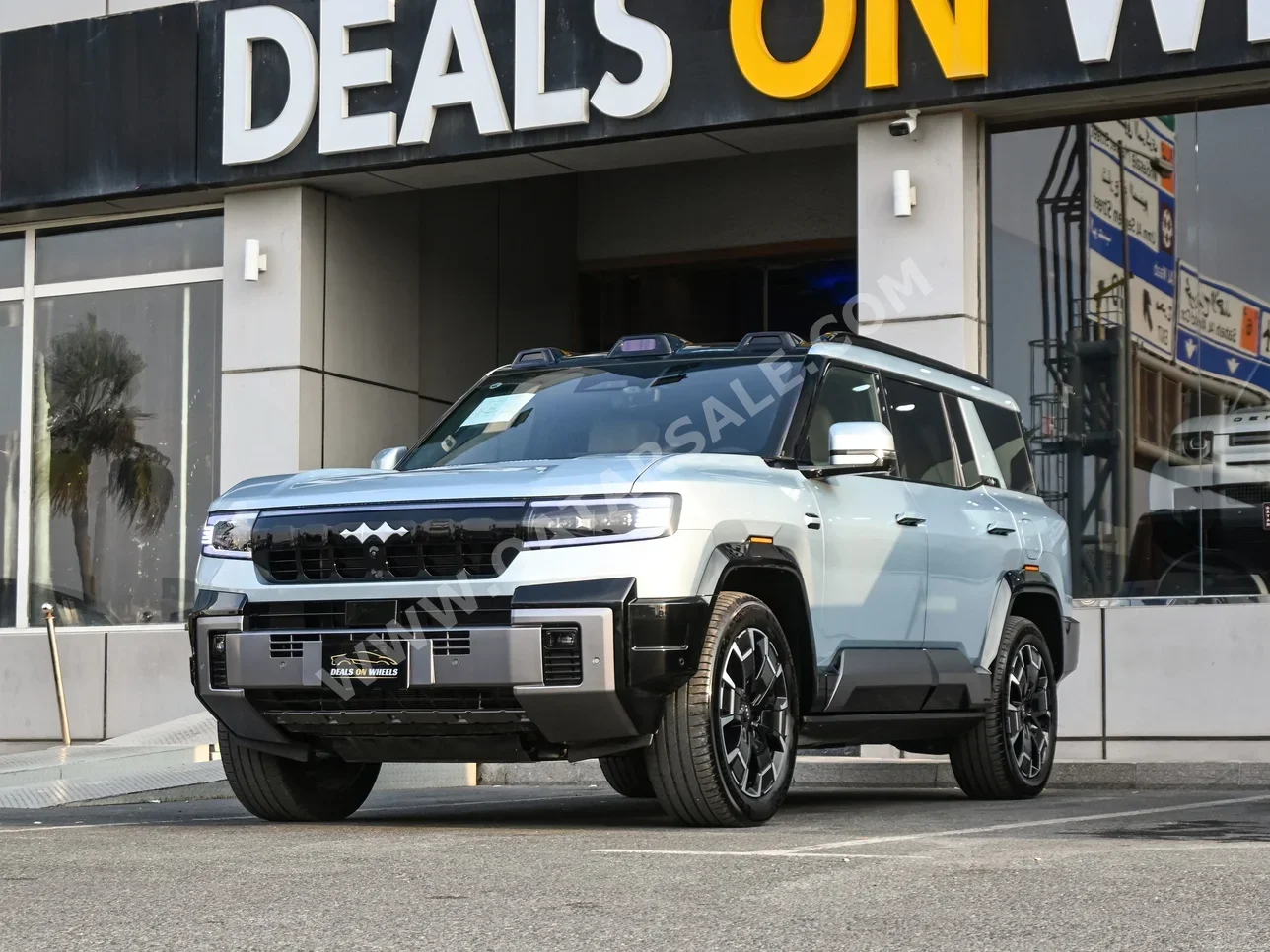 BYD  Leopard 8  Flagship  2025  Automatic  0 Km  4 Cylinder  Four Wheel Drive (4WD)  SUV  Silver