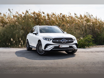 Mercedes-Benz  GLC  200  2023  Automatic  37,000 Km  4 Cylinder  Four Wheel Drive (4WD)  SUV  White  With Warranty