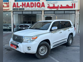 تويوتا  لاند كروزر  جي اكس ار  2015  اوتوماتيك  217,000 كم  8 سلندر  دفع رباعي  اس يو في  أبيض