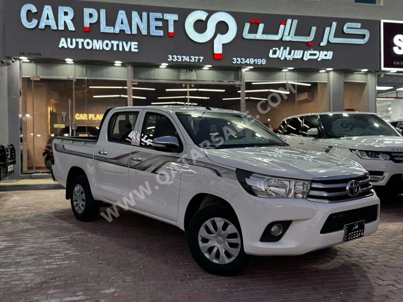 Toyota  Hilux  2017  Manual  383,000 Km  4 Cylinder  Rear Wheel Drive (RWD)  Pick Up  White